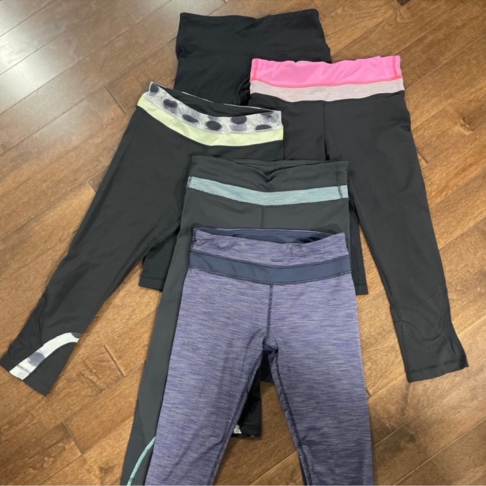 5 pair of lululemon leggings